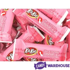 Kit Kat Miniatures Candy - Strawberry: 10-Ounce Bag -Candy Haven Shop kit kat miniatures candy strawberry 10 ounce bag candy warehouse 3