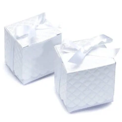 Wilton White Scalloped Favor Box Kits: 25-Piece Set