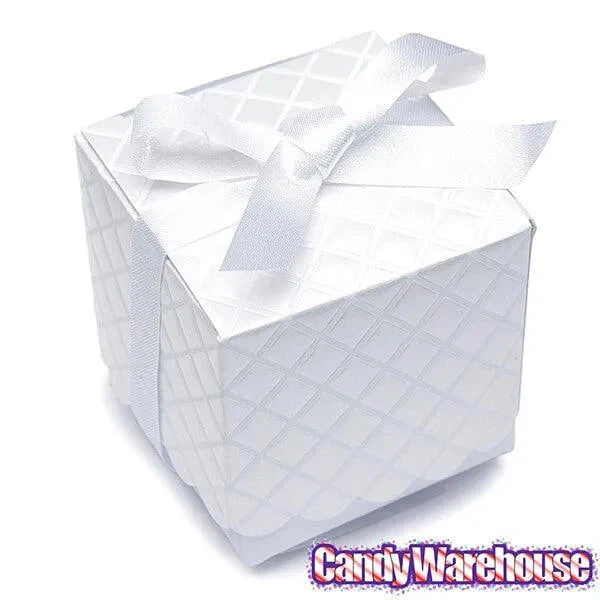 Wilton White Scalloped Favor Box Kits: 25-Piece Set 4 Wilton White Scalloped Favor Box Kits: 25-Piece Set - Image 4